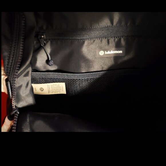 Brand new Lululemon Dark Navy Blue Backpack 22L